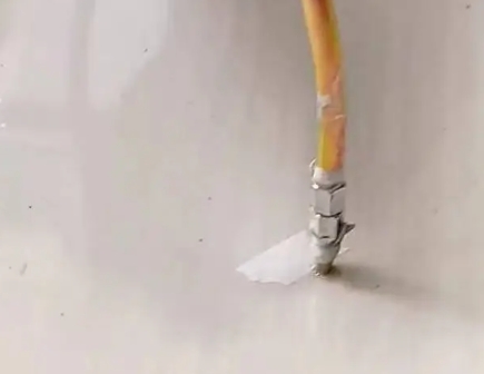 政和瓷砖空鼓维修公司专业解答在瓷砖铺贴过程中，如果使用的砂料过粗（如全部使用了粗砂），可能会导致以下问题
